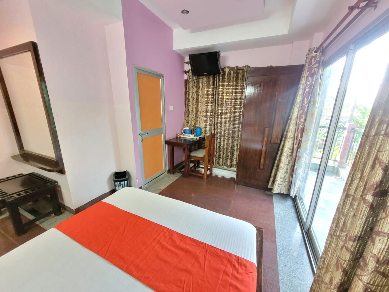 Clarz Guest House